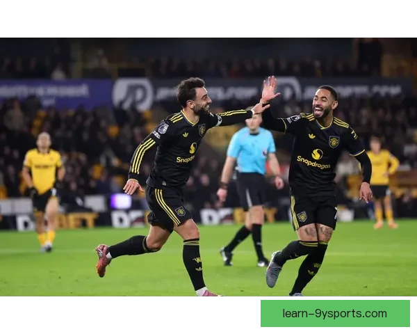 曼联主场逆转取胜重燃英超争冠希望球迷欢呼沸腾士气大振冲击赛季巅峰 曼联主场逆转取胜重燃英超争冠希望球迷欢呼沸腾士气大振冲击赛季巅峰