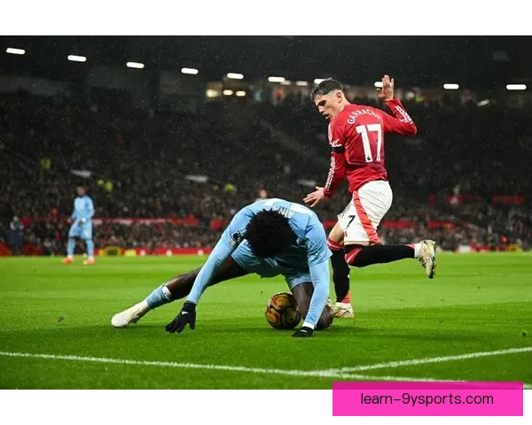 曼城逆转尤文夺冠引热议 球迷热情高涨全场沸腾