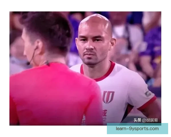 欧洲杯爆冷激战不断，年轻球员崭露头角引发球迷热议