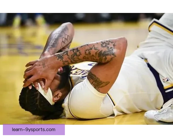 詹姆斯伤退湖人惨遭失利 热火全队表现亮眼力克对手